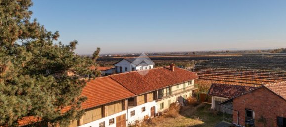 8 rooms House in Verzuolo, Italy No. 25228 6