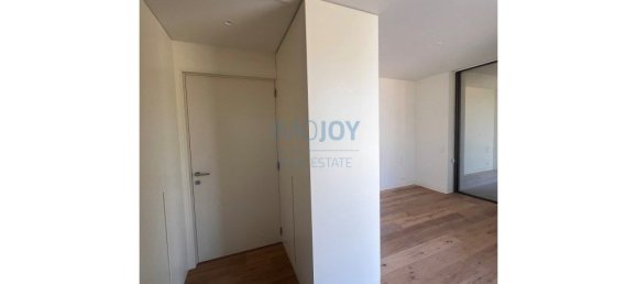 2 chambres Appartement à Porto, Portugal No. 62853 4