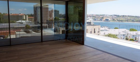 2 chambres Appartement à Porto, Portugal No. 62853 26