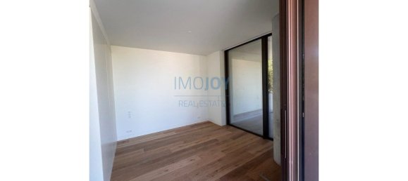 2 chambres Appartement à Porto, Portugal No. 62853 3