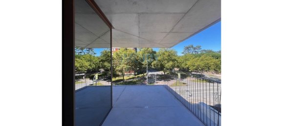 2 chambres Appartement à Porto, Portugal No. 62853 7