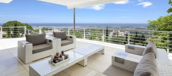 5 bedrooms Villa in Benahavis, Spain No. 19576 20