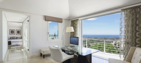 5 bedrooms Villa in Benahavis, Spain No. 19576 23