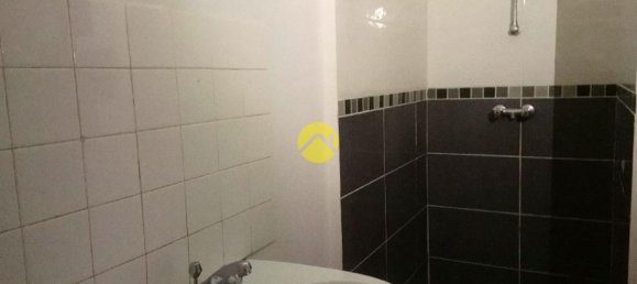 3 Schlafzimmer Haus in Saint-Amand-Montrond, France, Nr. 95173 5