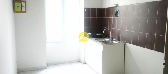 3 Schlafzimmer Haus in Saint-Amand-Montrond, France, Nr. 95173 4