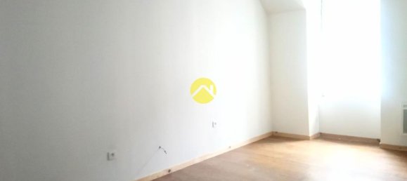 3 Schlafzimmer Haus in Saint-Amand-Montrond, France, Nr. 95173 7