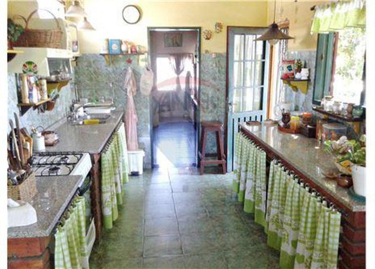 4 bedrooms House in Bermudez, Argentina No. 15417