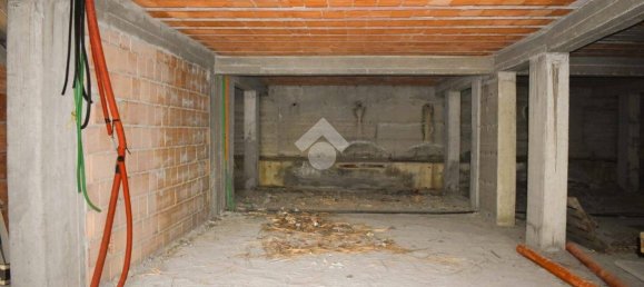 500m² Garage in Paola, Italy No. 273903 7