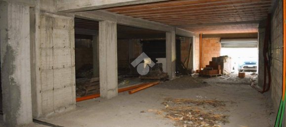 500m² Garage in Paola, Italy No. 273903 10