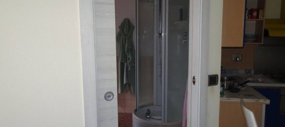 2 bedrooms Apartment in Turin, Italy No. 336301 2