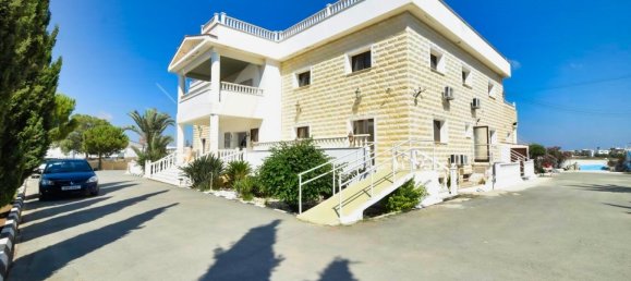 21 غرف نوم فيلا في Deryneia, Cyprus رقم 9235 2