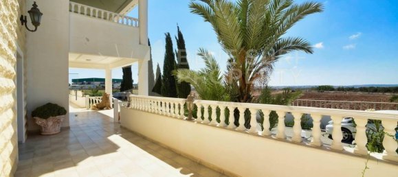 21 غرف نوم فيلا في Deryneia, Cyprus رقم 9235 20
