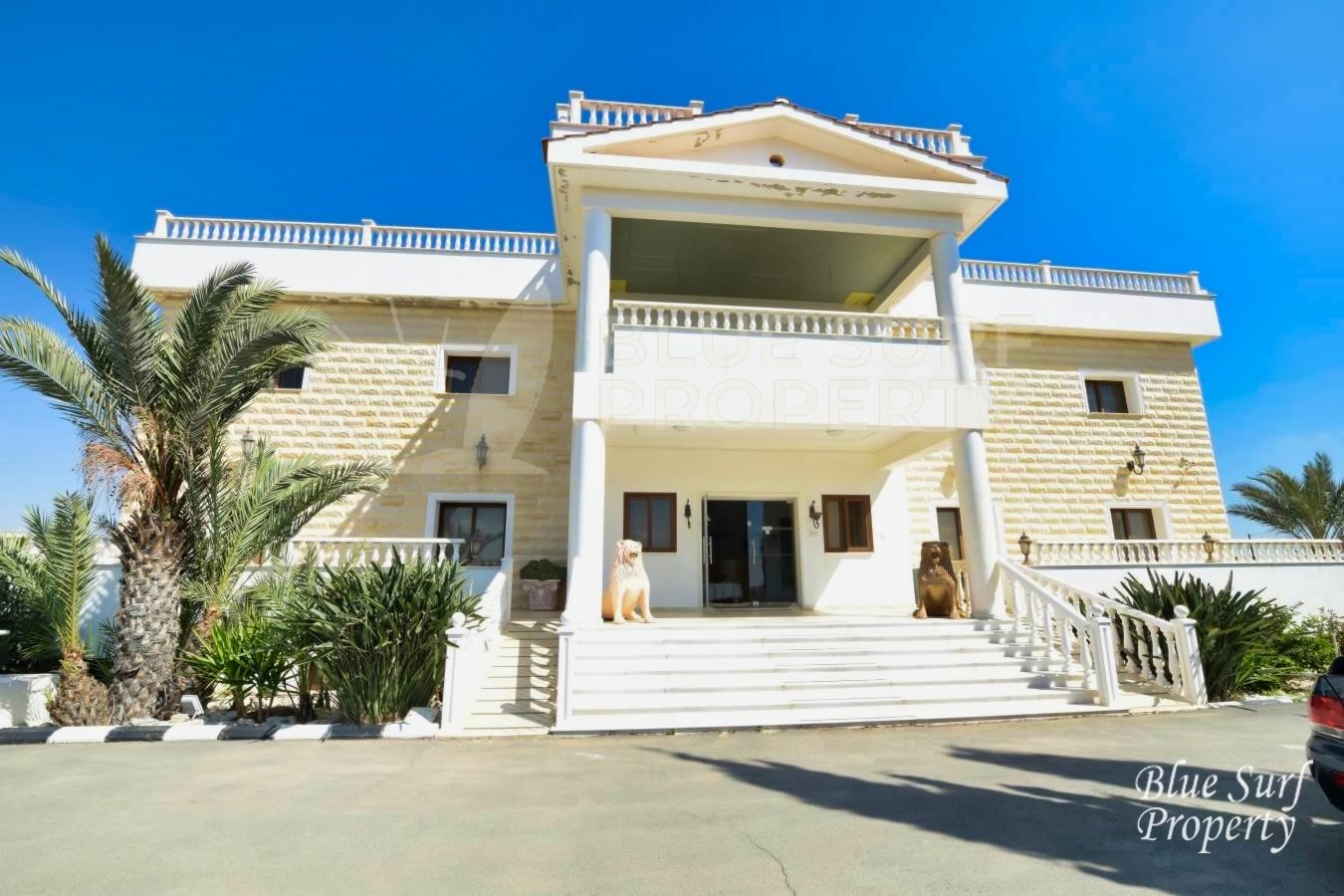 21 غرف نوم فيلا في Deryneia, Cyprus رقم 9235