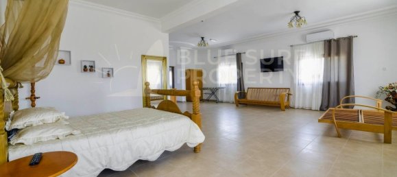 21 غرف نوم فيلا في Deryneia, Cyprus رقم 9235 21