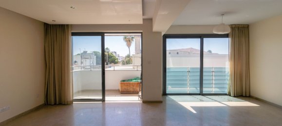 2 bedrooms Apartment in Larnaca, Cyprus No. 23148 2