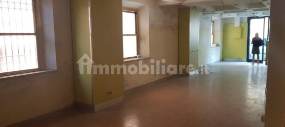 Almacén de 2 habitaciónes en Lucca, Italy No. 211549 6