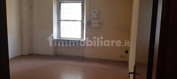 Almacén de 2 habitaciónes en Lucca, Italy No. 211549 8
