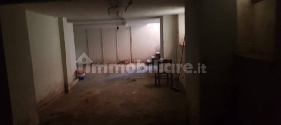 Almacén de 2 habitaciónes en Lucca, Italy No. 211549 17