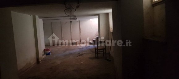 Almacén de 2 habitaciónes en Lucca, Italy No. 211549 16