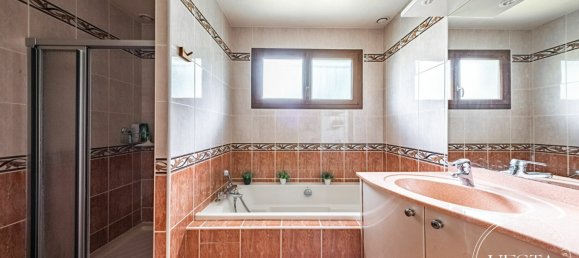 3 Schlafzimmer Haus in Fontaine-les-Dijon, France, Nr. 305681 13