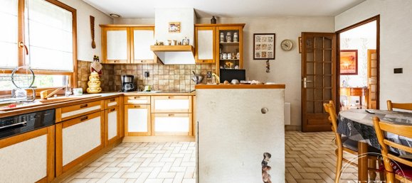 3 Schlafzimmer Haus in Fontaine-les-Dijon, France, Nr. 305681 9