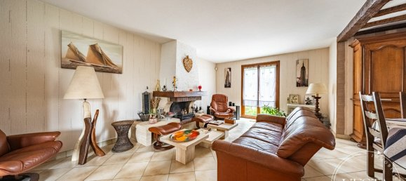3 Schlafzimmer Haus in Fontaine-les-Dijon, France, Nr. 305681 5