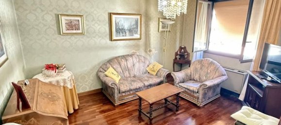 4 rooms Apartment in Rome, Italy No. 264056 8