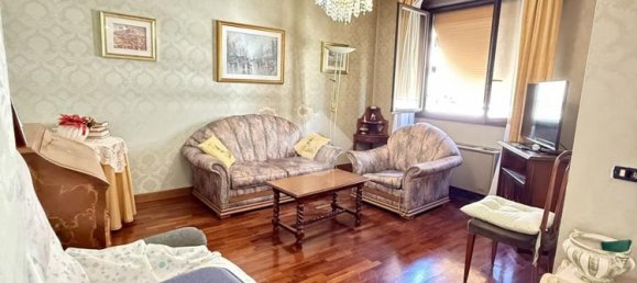 4 rooms Apartment in Rome, Italy No. 264056 7