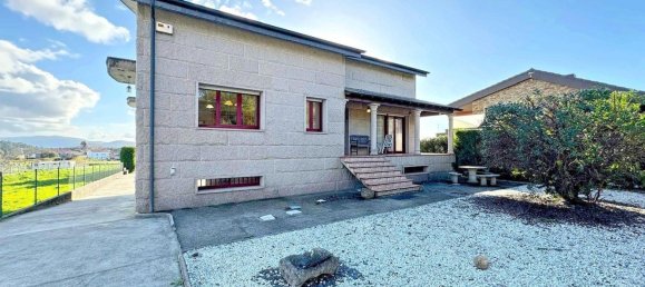 6 bedrooms House in A Coruna, Spain No. 46877 13