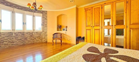 6 bedrooms House in A Coruna, Spain No. 46877 27