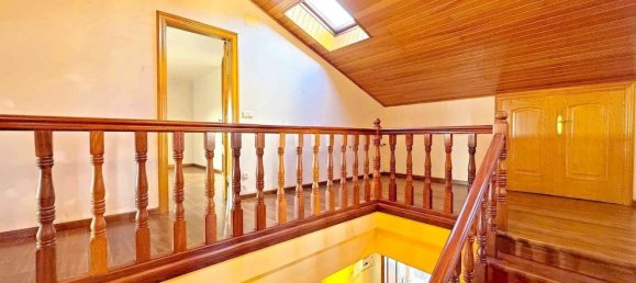 6 bedrooms House in A Coruna, Spain No. 46877 45