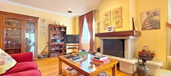 6 bedrooms House in A Coruna, Spain No. 46877 26