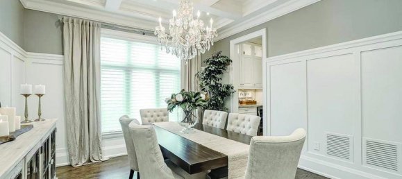 5 bedrooms House in Mississauga, Canada No. 545 5