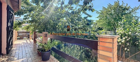 3 bedrooms House in Villejuif, France No. 187126 6