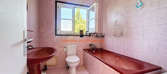 3 bedrooms House in Villejuif, France No. 187126 5