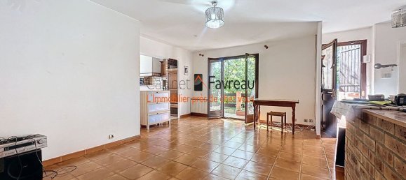 3 bedrooms House in Villejuif, France No. 187126 9