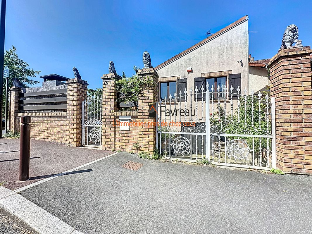 3 bedrooms House in Villejuif, France No. 187126