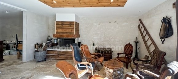 3 bedrooms House in Ancelle, France No. 194234 6