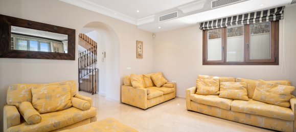 6 bedrooms Villa in Benahavis, Spain No. 4639 11