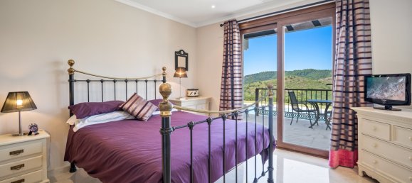 6 bedrooms Villa in Benahavis, Spain No. 4639 7