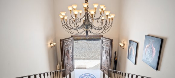 6 bedrooms Villa in Benahavis, Spain No. 4639 12