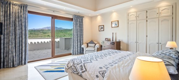 6 bedrooms Villa in Benahavis, Spain No. 4639 13