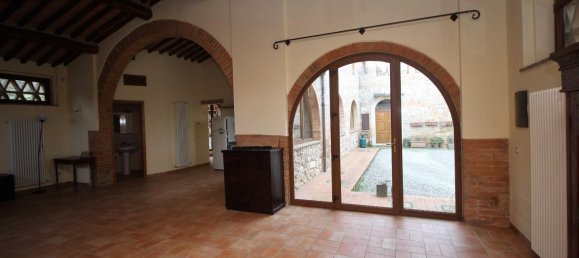 4 bedrooms Apartment in Monteriggioni, Italy No. 164570 9