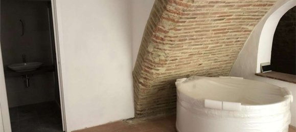 Квартира с 2 комнатами в Тоди, Италия № 263579 11