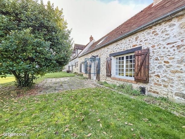 4 Schlafzimmer Haus in Les Essarts-le-Roi, France, Nr. 281309