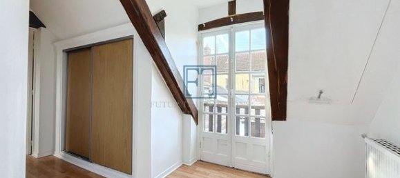 4 Schlafzimmer Haus in Les Essarts-le-Roi, France, Nr. 281309 12