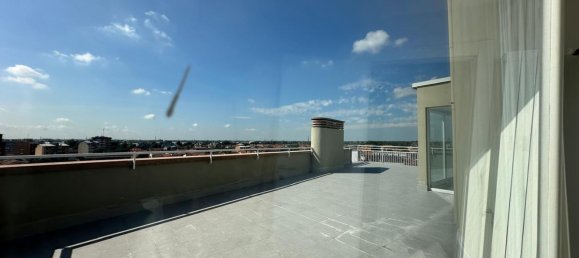 4 bedrooms Penthouse in Rho, Italy No. 364216 21