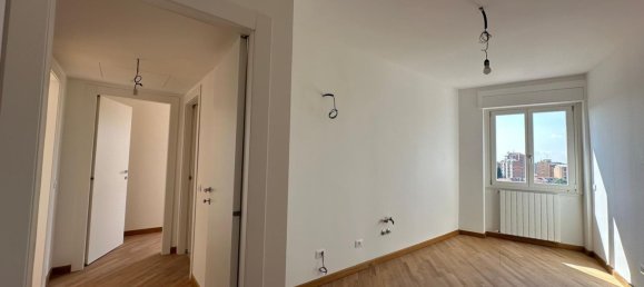 4 bedrooms Penthouse in Rho, Italy No. 364216 6