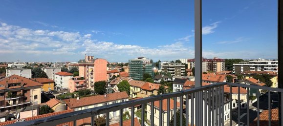 4 bedrooms Penthouse in Rho, Italy No. 364216 4
