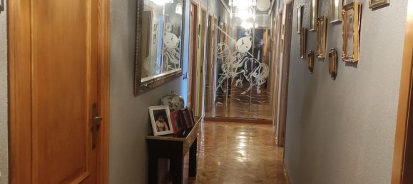 4 bedrooms Apartment in Leon, Spain No. 66423 35